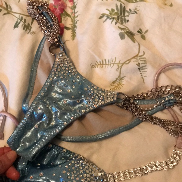 Competition bikini - Picture 5 of 6